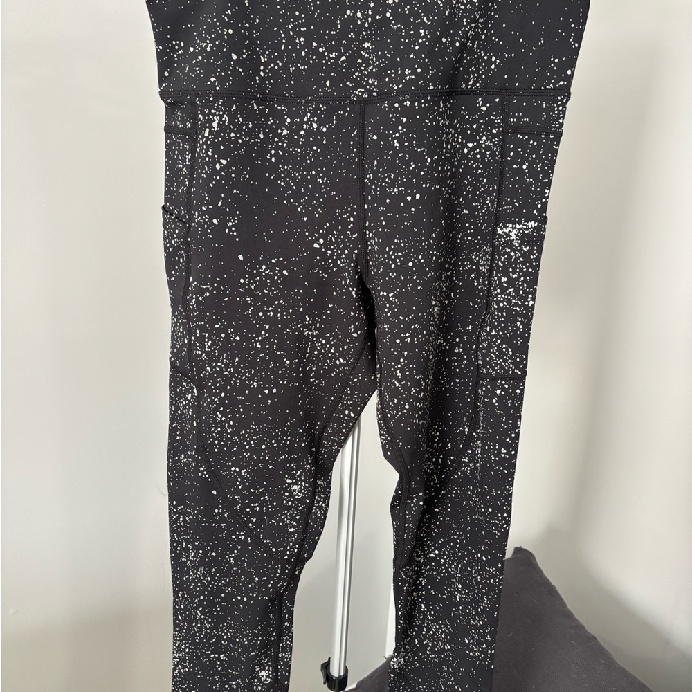 ZYIA Black Reflective Light n Tight Hi-Rise Leggings
